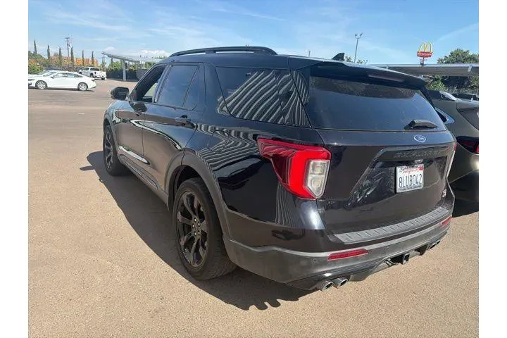 $29900 : Ford Explorer 2020 AWD ST 4d image 3