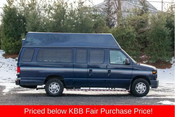 $15595 : Ford E-Series 2013 E-350 SD image 10