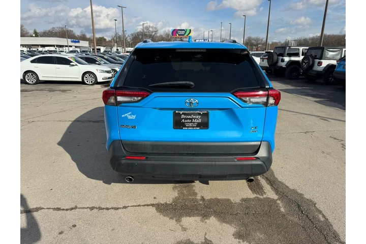 $15980 : 2019 RAV4 LE AWD (Natl) image 3