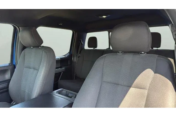 $11857 : Ford F-150 2015 4x2 XL 4dr S image 8