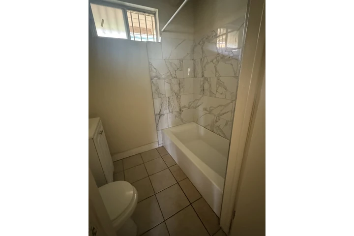 $1300 : Apt 1 rec 1 baño image 5