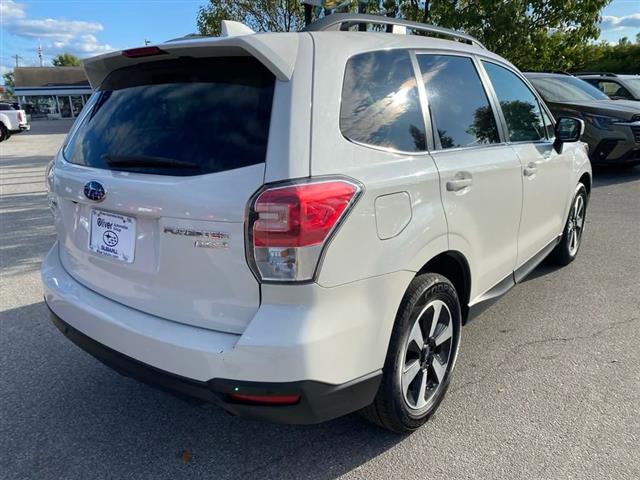 $19025 : 2017 Forester 2.5i Limited image 8