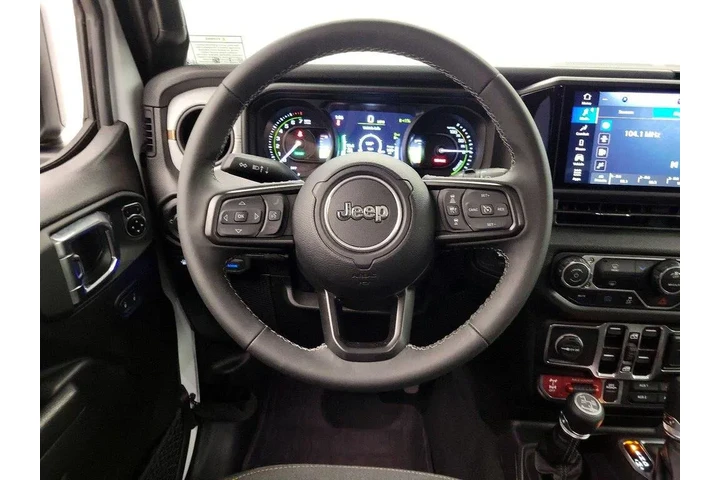 $35998 : Jeep Wrangler 2025 4x4 Willy image 10