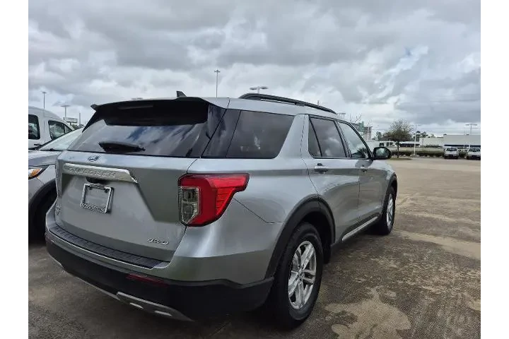 $28591 : Ford Explorer 2023 XLT 4dr S image 3