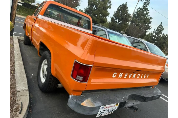 $10500 : Chevrolet long bed Truck image 3