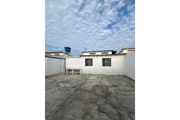 $60000 : Casa cerca al mar en villamil image 8