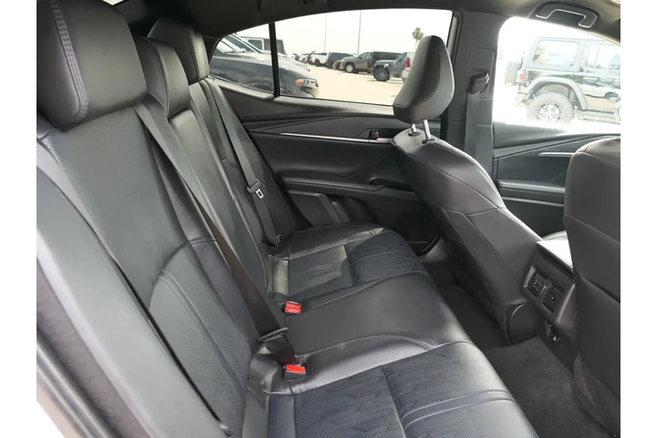$1 : Toyota Camry XSE image 10