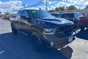 $33299 : 2018 RAM 1500 Sport 4x4 Crew thumbnail