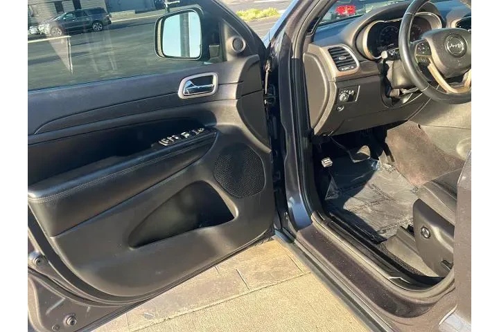 $15086 : Jeep Grand Cherokee 2016 4x4 image 5