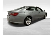 $16585 : Chevrolet Malibu 2024 LT 4dr thumbnail