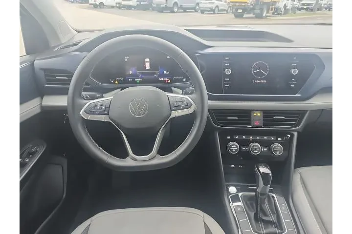 $21695 : Volkswagen Taos 2024 SE 4dr image 6