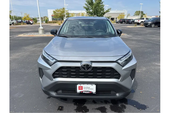 $25000 : Gold Certified2023 RAV4 LE image 8