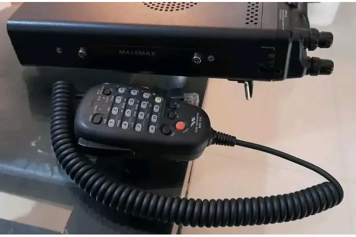 $700 : I’m offering my Yaesu FT-857D image 3