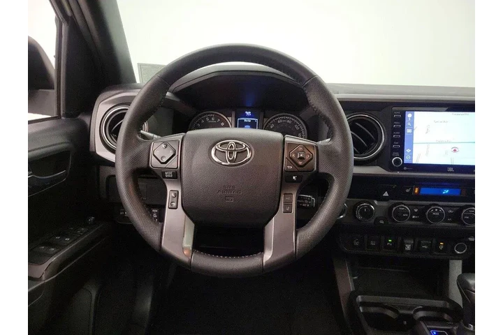 $29998 : Toyota Tacoma 2021 4x4 TRD O image 10