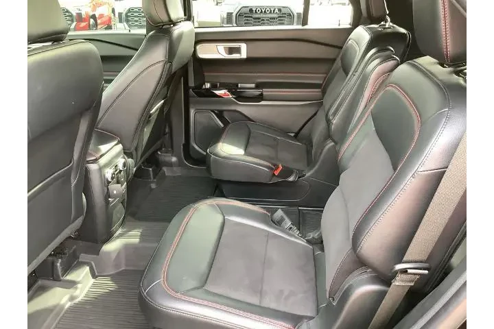 $39950 : Ford Explorer 2024 ST-Line 4 image 10
