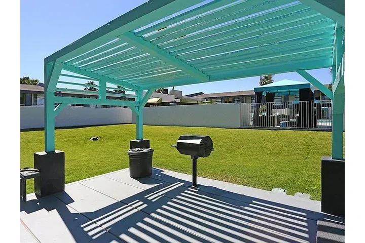 $1200 : The one true house image 2