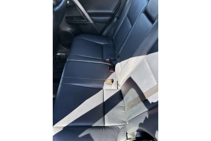 $18999 : 2016 RAV4 SE image 8