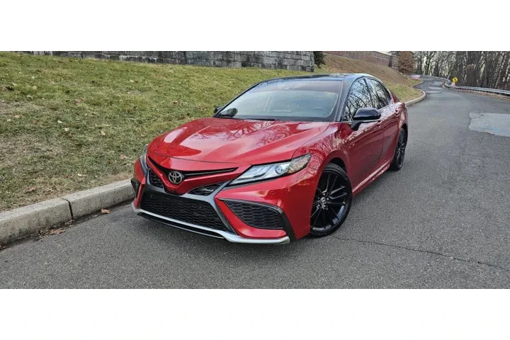 $19995 : 2021 Camry XSE image 1