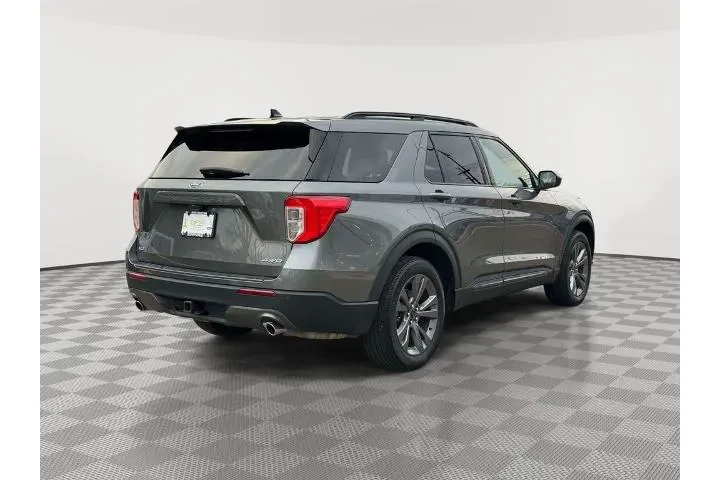 $30188 : Ford Explorer 2023 AWD XLT 4 image 7