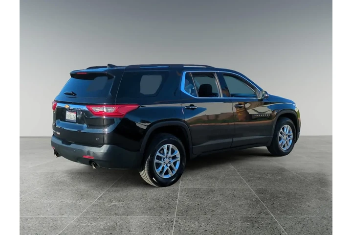 Chevrolet Traverse 2021 4x4 image 5