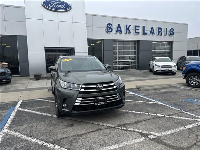 $26999 : 2017 Highlander SUV V-6 cyl image 1