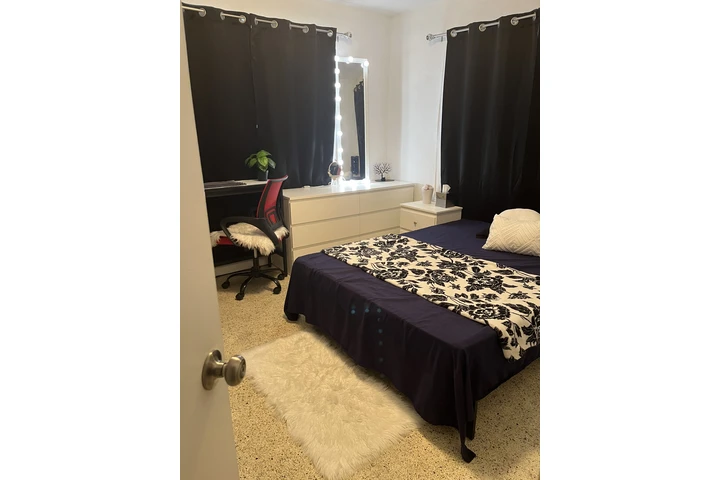 $750 : Habitación en casa de familia image 6