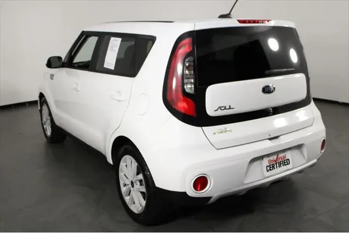 $9408 : Kia Soul 2017 + 4dr Crossove image 3