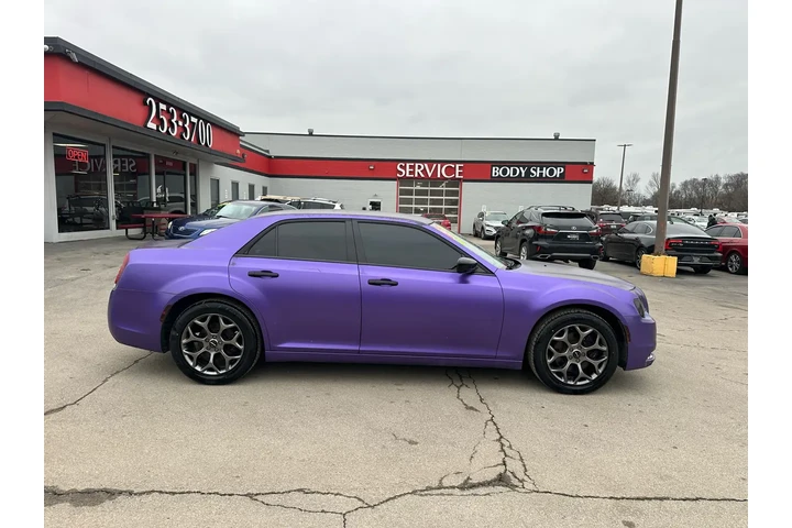 $8980 : 2016 300 4dr Sdn 300S AWD image 1