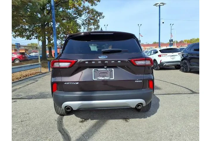 $22580 : Ford Escape 2023 AWD Active image 7