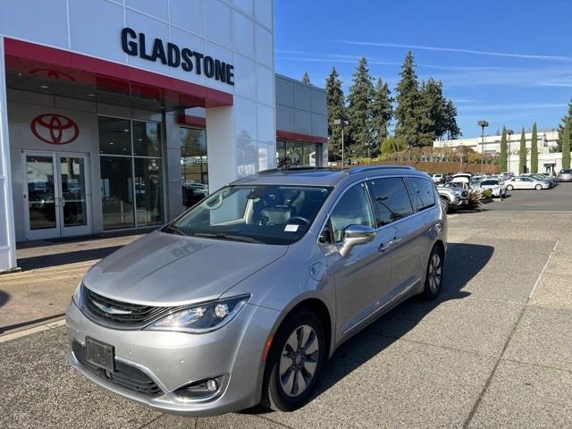 $26490 : 2018  Pacifica Hybrid Limited image 1
