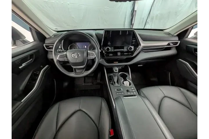 $35000 : Toyota Highlander 2023 AWD L image 10