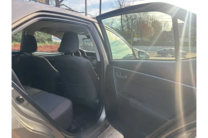 $11499 : 2018 Corolla LE image 10
