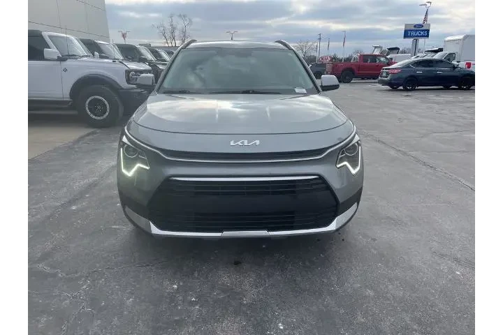 $20988 : Kia Niro 2023 LX 4dr Crossov image 2