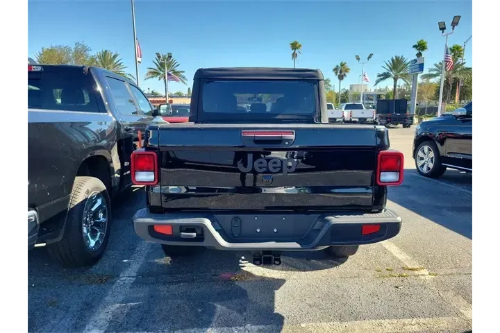 $27991 : Jeep Gladiator 2023 4x4 Spor image 5