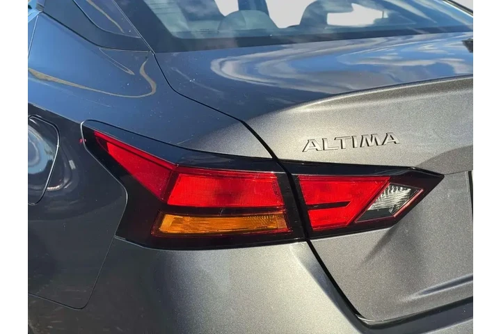 $19995 : Nissan Altima 2025 2.5 SV 4d image 10