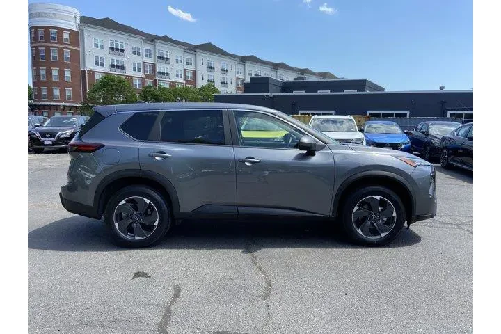 $19487 : Nissan Rogue 2025 AWD SV 4dr image 2