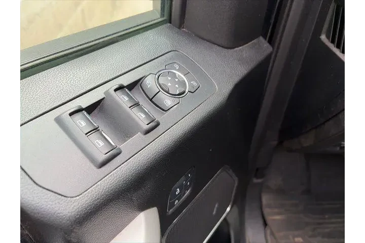 $31300 : Ford F-150 2018 4x4 XLT 4dr image 8