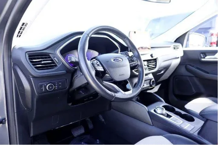 $26977 : Ford Escape 2022 AWD Titaniu image 8