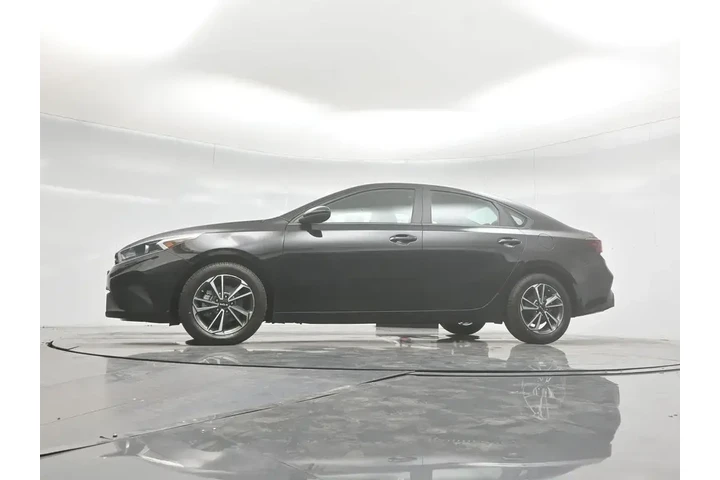 $16000 : Kia Forte 2022 LXS 4dr Sedan image 8