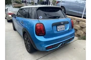 $17591 : MINI Hardtop 4 Door 2019 Coo thumbnail