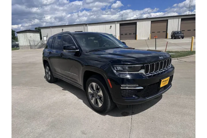 $29900 : 2022 Grand Cherokee 4xe image 8