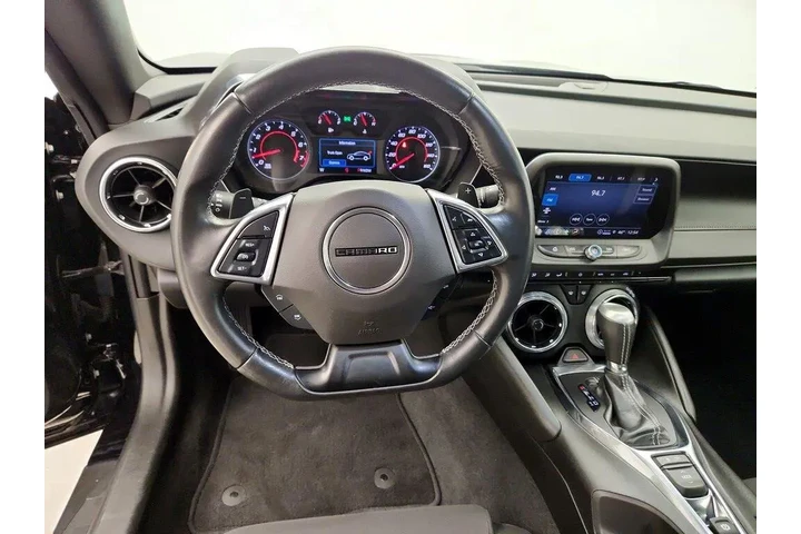 $39998 : Chevrolet Camaro 2023 LT1 2d image 10