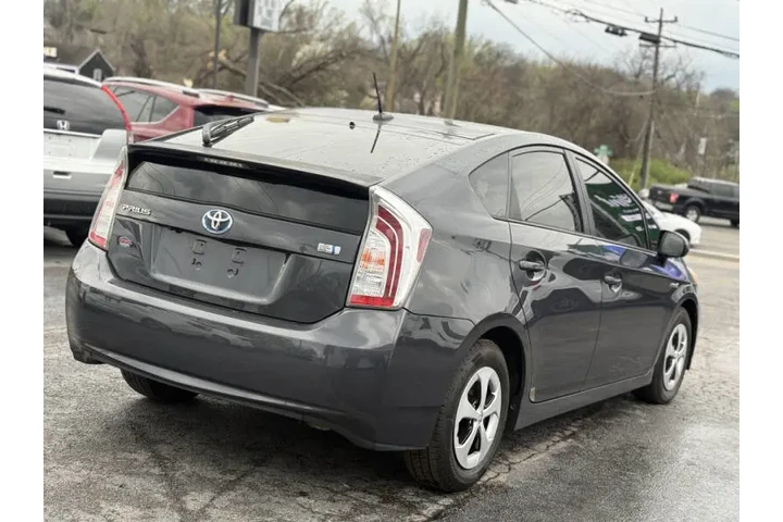 $11495 : 2013 Prius Four image 6