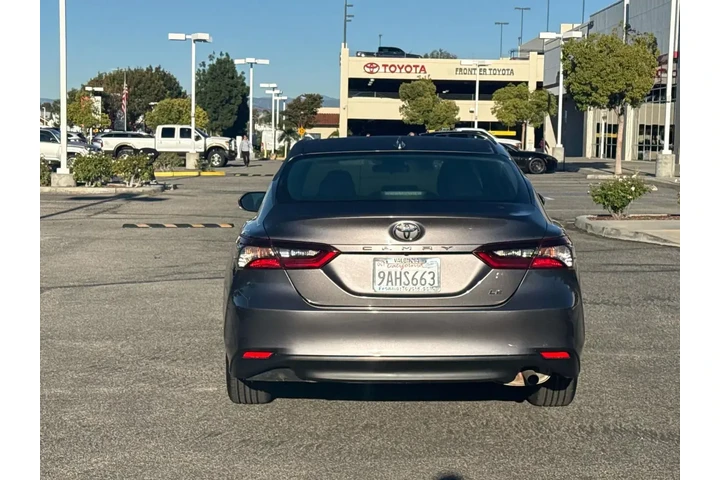 $25540 : Toyota Camry 2022 LE 4dr Sed image 4