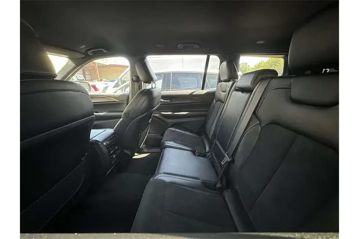 $27999 : Jeep Grand Cherokee L 2024 4 image 3