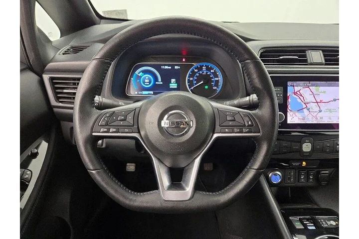 $15998 : Nissan LEAF 2022 SV 4dr Hatc image 10