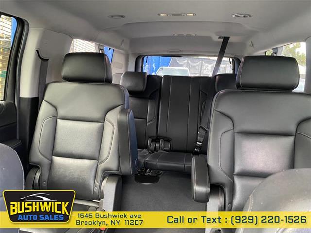 $31995 : Used 2019 Suburban 4WD 4dr 15 image 8
