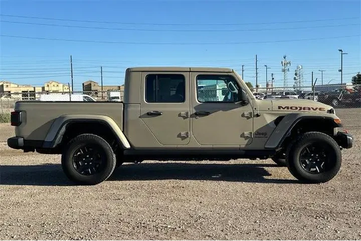 $34498 : Jeep Gladiator 2020 4x4 Moja image 3