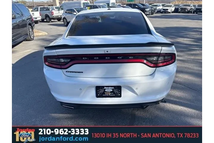 $13842 : Dodge Charger 2019 SXT 4dr S image 5