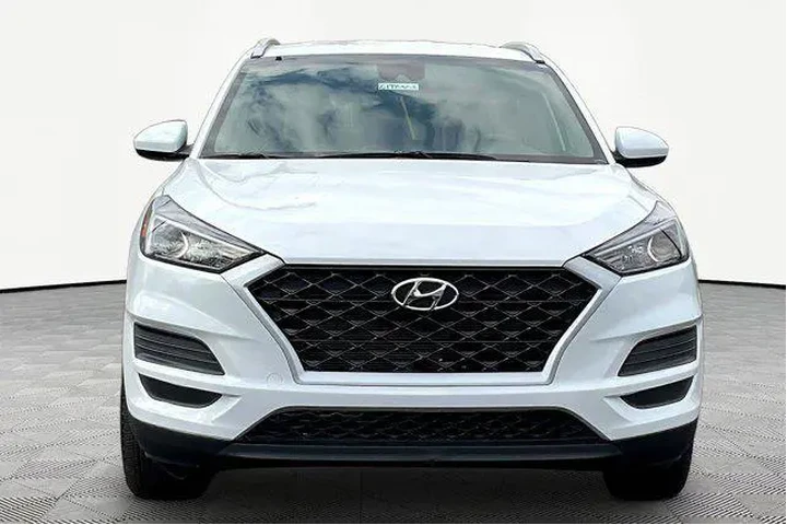 $22269 : Hyundai TUCSON 2021 Value 4d image 2